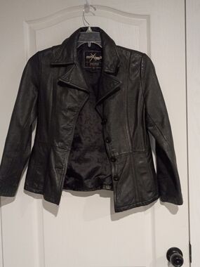 Maxima - Black Leather Jacket for Women - Size Small